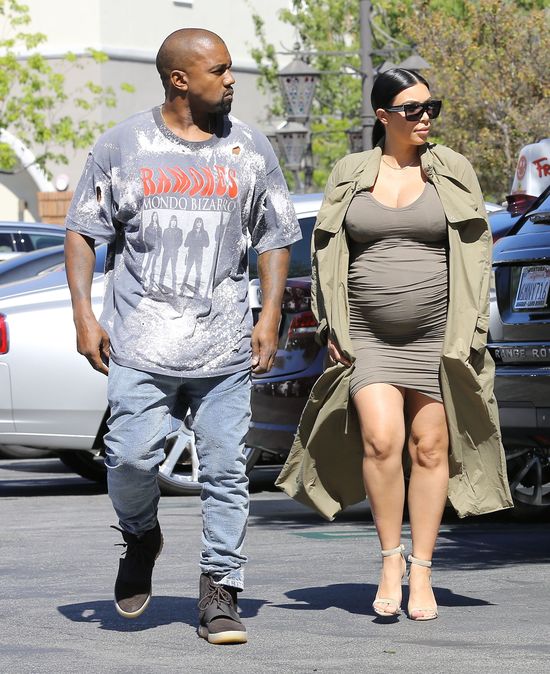  Kanye West rzucił Kim po tym, jak urodziła mu syna!