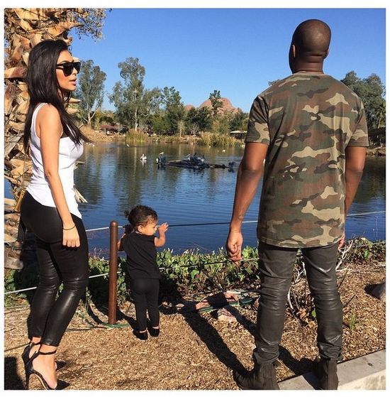 Ręce Kim Kardashian szczuplejsze od rąk Angeliny Jolie?