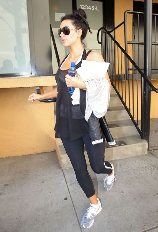 Buła spod pachy Kim Kardashian (FOTO) Buła spod pachy Kim Kardashian (FOTO)