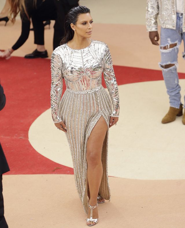 Kim Kardashian i Kanye West na gali MET - kto ma gorszy makijaż? Kim Kardashian i Kanye West na gali MET - kto ma gorszy makijaż?