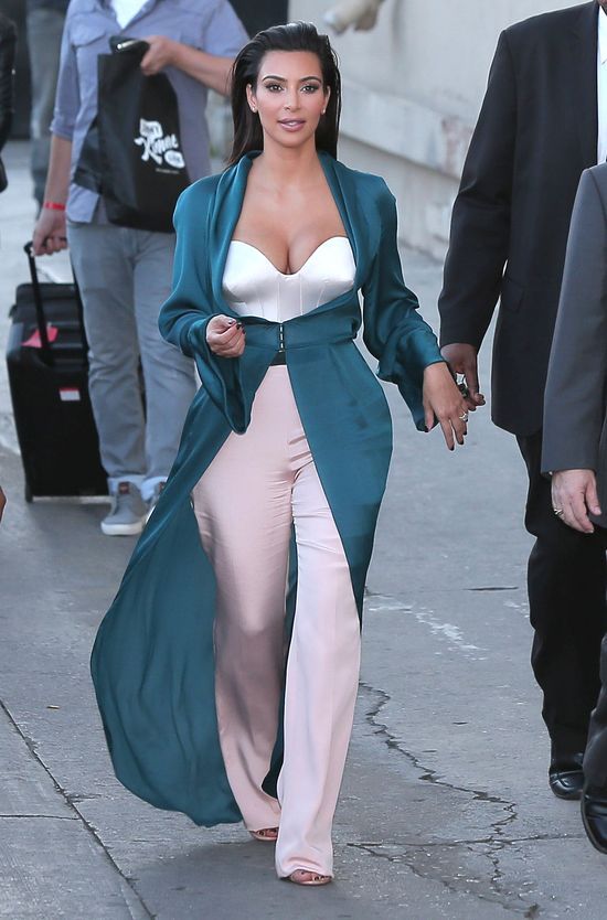 To kolejna kosmiczna stylizacja Kim Kardashian (FOTO)