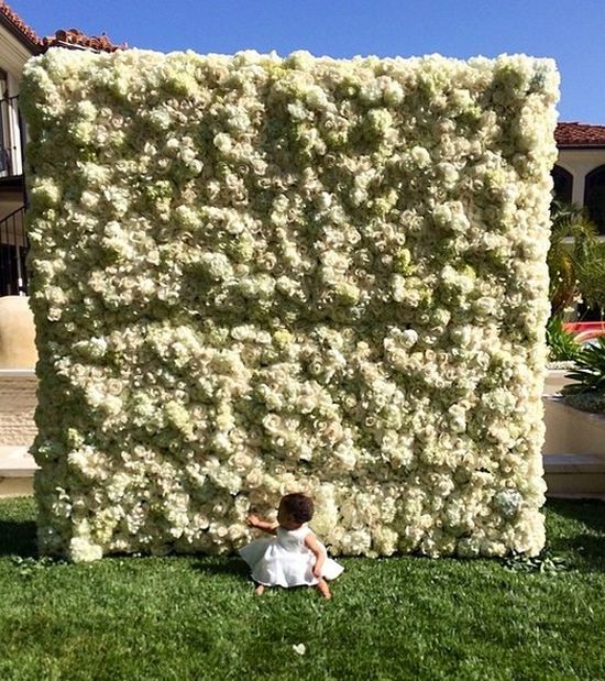 Mięśnie Kim Kardashian - namalowane czy prawdziwe? (FOTO)