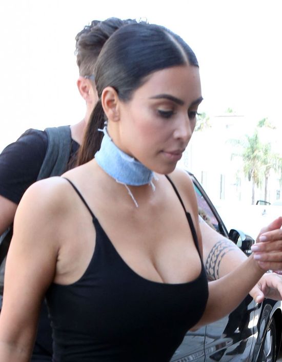 Kim Kardashian na pierwszym selfie od napadu (FOTO)