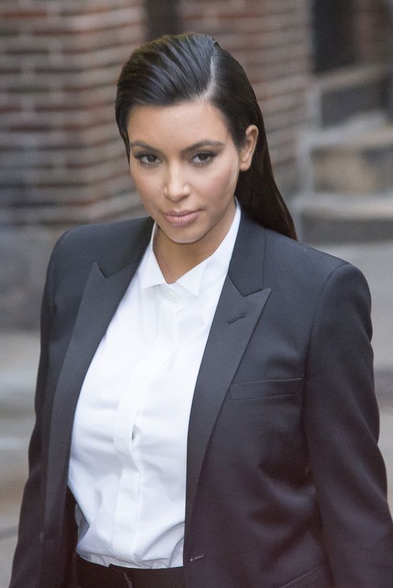 Co się stało z twarzą Kim Kardashian? (FOTO)