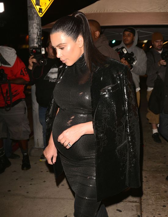 Kim Kardashian niczym dyskotekowa kula (FOTO)