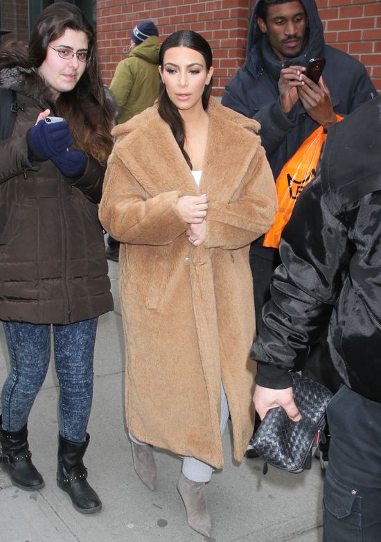 Kim Kardashian w mokrych włosach (FOTO)