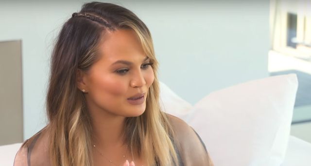 Niesamowite! Co Chrissy Teigen i Kim Kardashian chcą nam WMÓWIĆ?