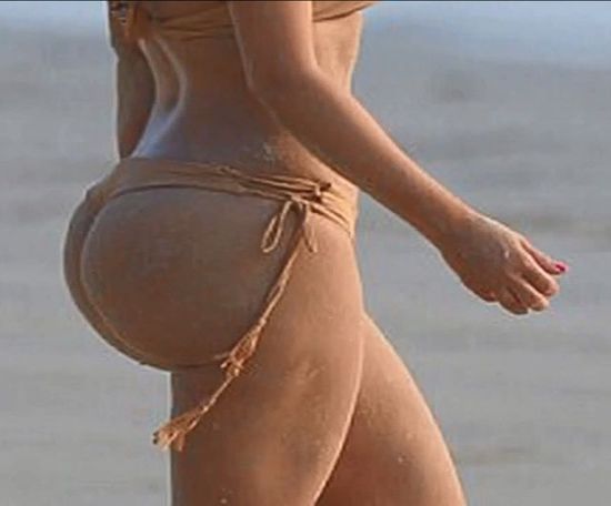 Kim Kardashian usunie implanty z pośladków? (FOTO)