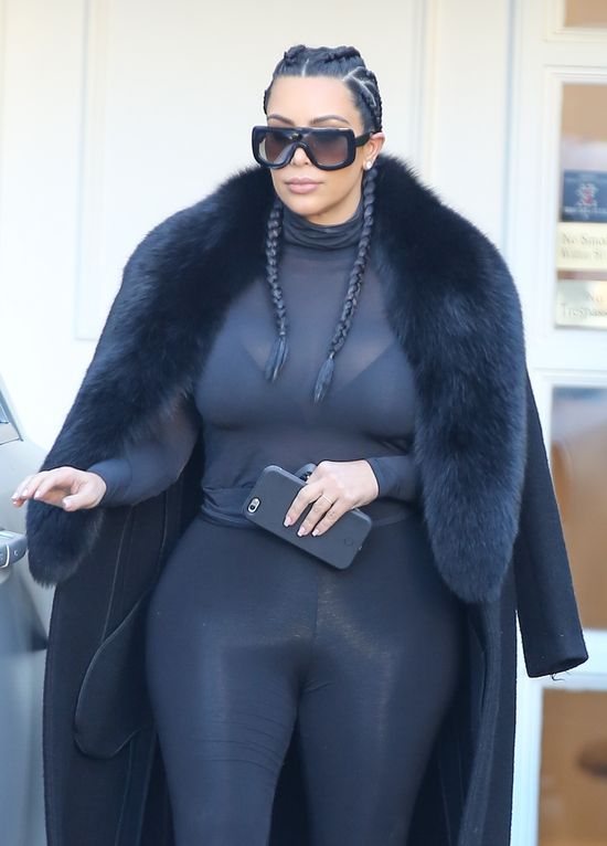 Kim Kardashian w TRZECIEJ ciąży? (FOTO) Kim Kardashian w TRZECIEJ ciąży? (FOTO)