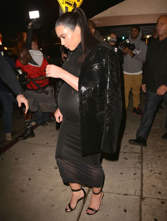 Kim Kardashian niczym dyskotekowa kula (FOTO)