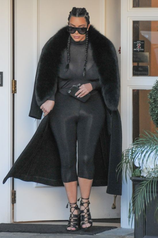 Kim Kardashian w TRZECIEJ ciąży? (FOTO) Kim Kardashian w TRZECIEJ ciąży? (FOTO)