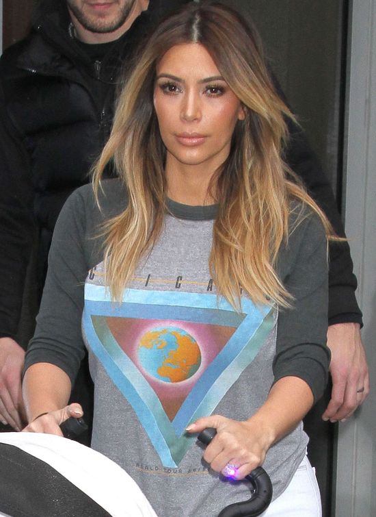 Warhol namaluje Kim Kardashian Warhol namaluje Kim Kardashian