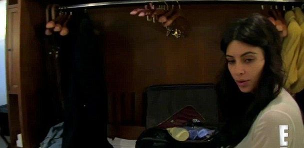 Jaki wyglądała Kim Kardashian wykonaniem ślubnego makijażu?