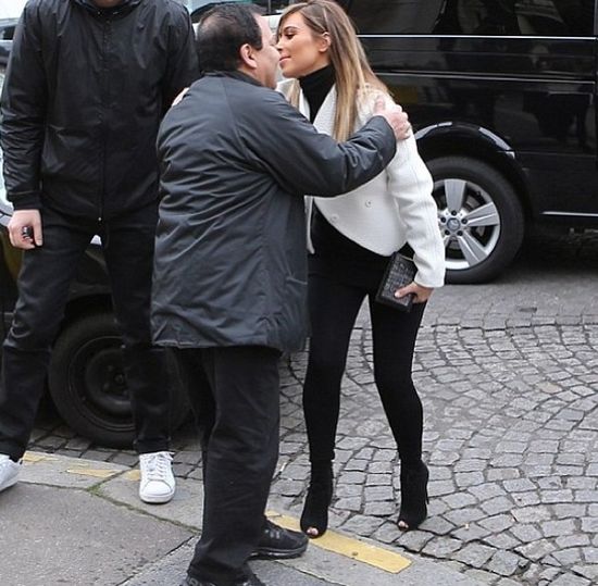 Paryski szyk Kim Kardashian (FOTO)
