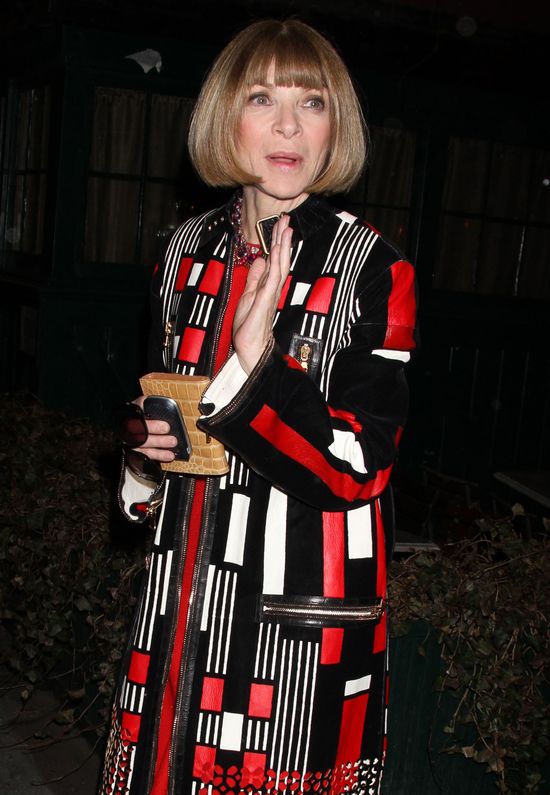 Kim Kardashian pokazała bieliznę na kolacji z Anną Wintour! Kim Kardashian pokazała bieliznę na kolacji z Anną Wintour!