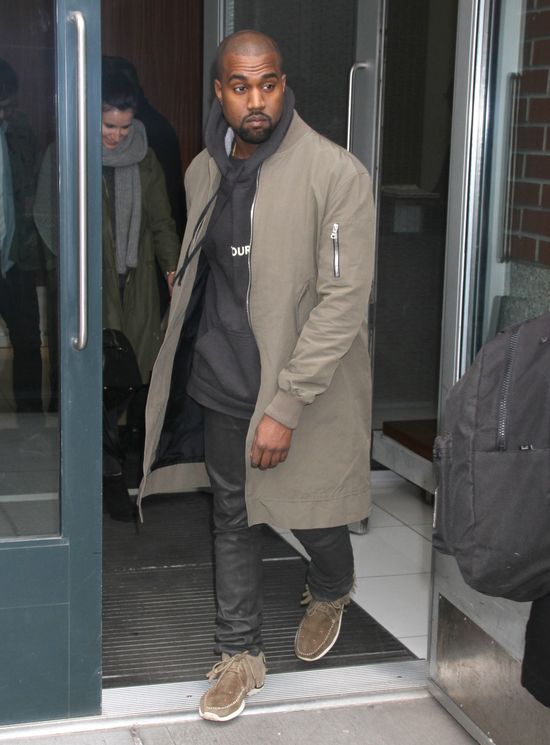 Kim Kardashian pokazała bieliznę na kolacji z Anną Wintour! Kim Kardashian pokazała bieliznę na kolacji z Anną Wintour!