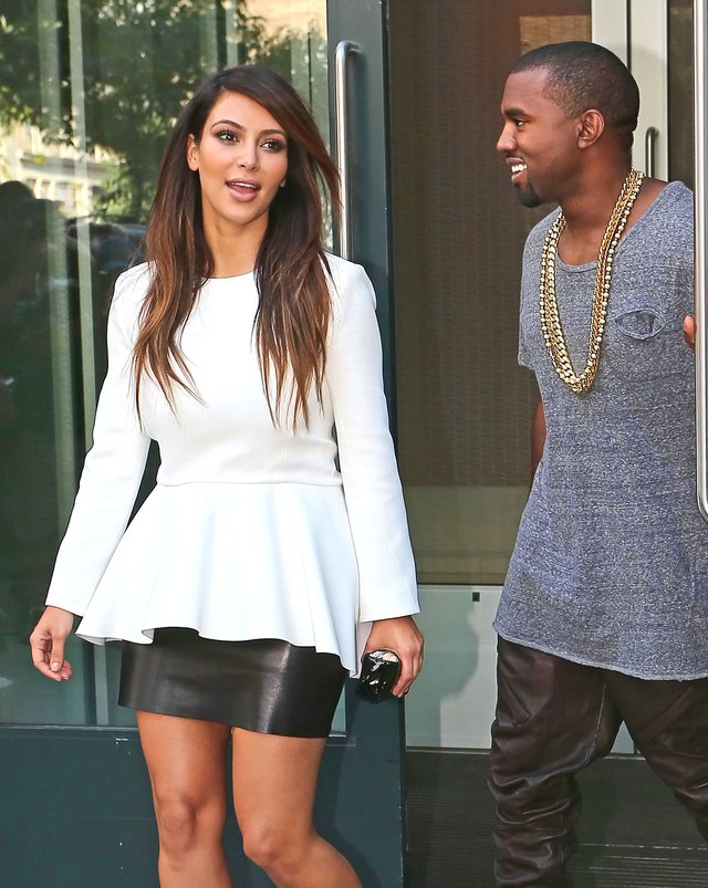 Jej ombre pasuje do jego złotych łańcuchów (FOTO) Jej ombre pasuje do jego złotych łańcuchów (FOTO)