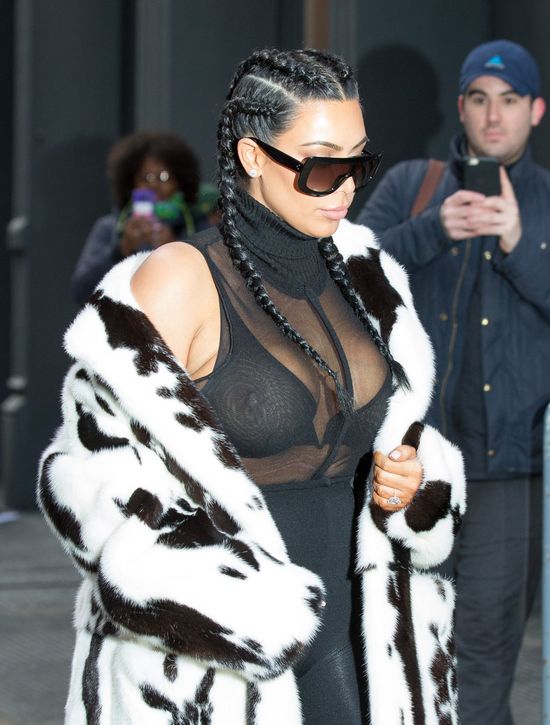 Kim Kardashian zaczęła rodzić na wizji!