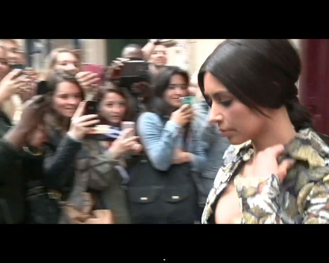 Co czuje Nori, gdy mama zakrywa ją czarnym kocykiem? [VIDEO]