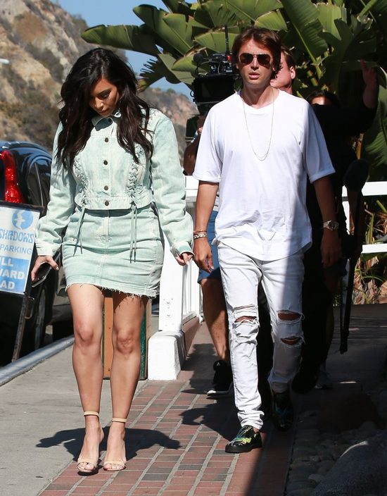 Kim Kardashian ma nowy kompleks i nie jest to pupa (FOTO)