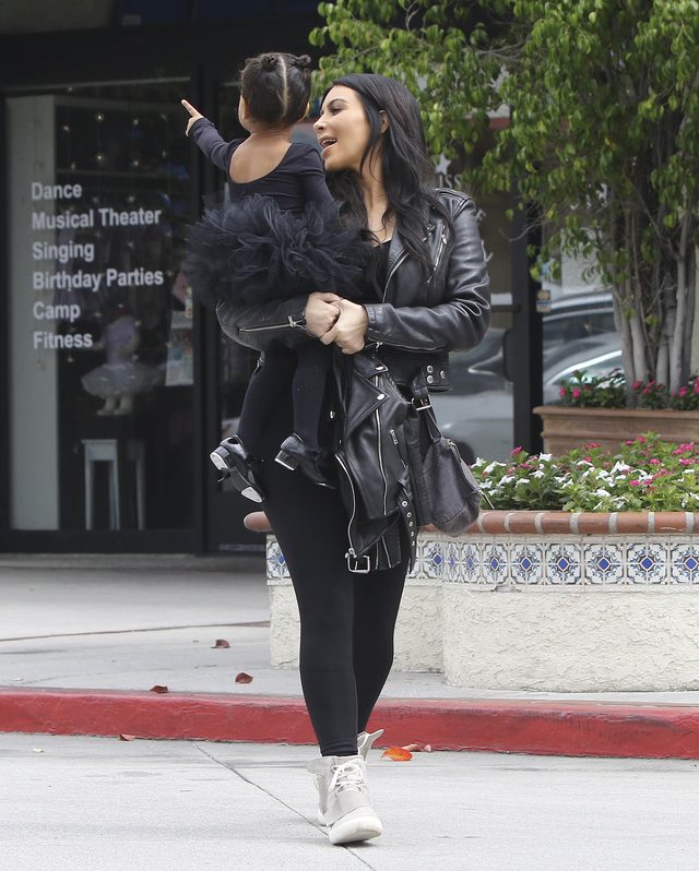 Kris jenner już złożyła gratulacje ciężarnej Kim Kardashian 