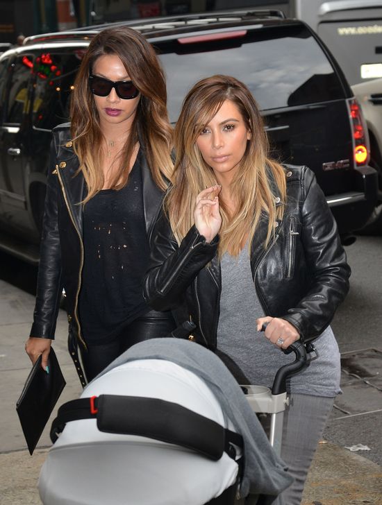 Paparazzi wreszcie sfotografowali buźkę North West (FOTO)