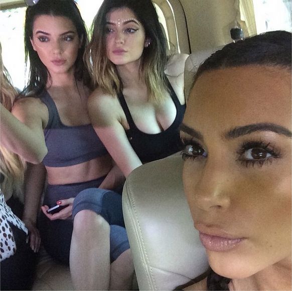 Kim Kardashian zrobiła coś bardzo brzydkiego w samochodzie