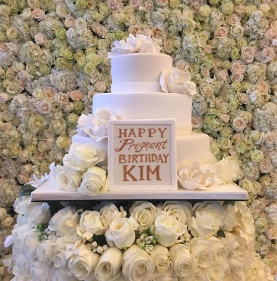 Mamy zdjęcia z urodzin Kim Kardashian (FOTO)