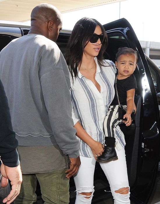 Jakie metody wychowawcze stosuje Kim Kardashian?