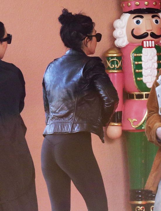 Ciężarna Kim Kardashian wreszcie skapitulowała (FOTO)