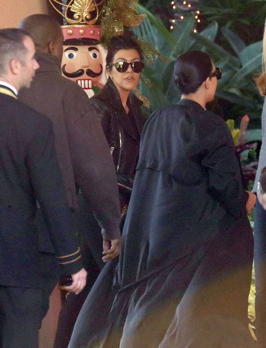 Ciężarna Kim Kardashian wreszcie skapitulowała (FOTO)