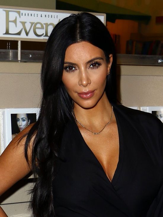 Kim Kardashian bardzo się starała na promocji swojej książki Kim Kardashian bardzo się starała na promocji swojej książki