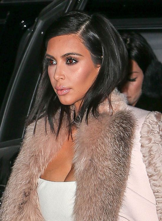 Kardashianki wietrzą biusty (FOTO) Kardashianki wietrzą biusty (FOTO)