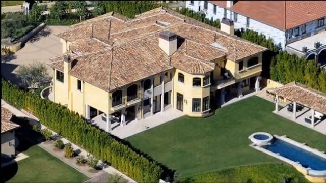 Kim Kardashian pokłóciła się z mamą! Kim Kardashian pokłóciła się z mamą!