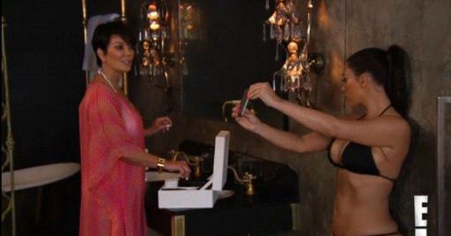 Kris Jenner zaczyna poważnie martwić się o Kim (VIDEO) Kris Jenner zaczyna poważnie martwić się o Kim (VIDEO)