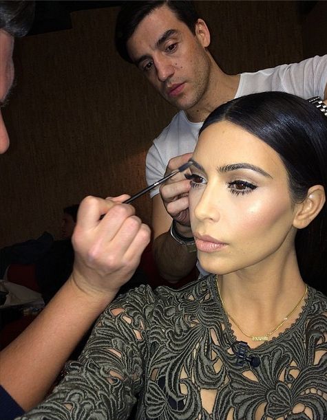 Szok! Kim Kardashian jest źle pomalowana (FOTO) Szok! Kim Kardashian jest źle pomalowana (FOTO)