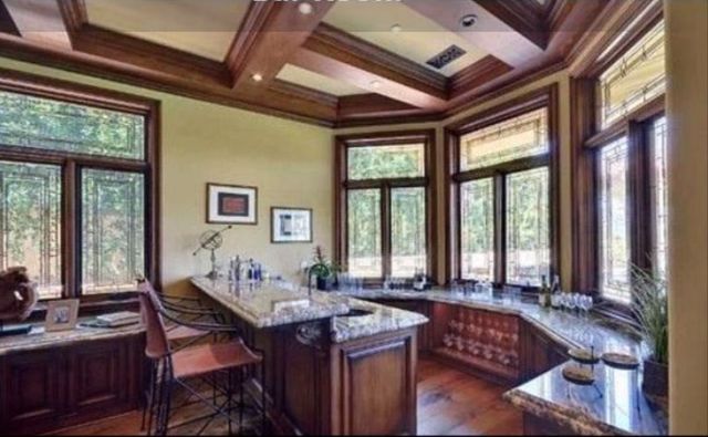 Kim Kardashian żegna się z wymarzoną willą (VIDEO)