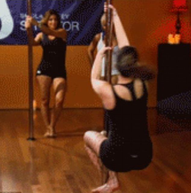 Kim Kardashian pokazała, jak tańczy na rurze (VIDEO)