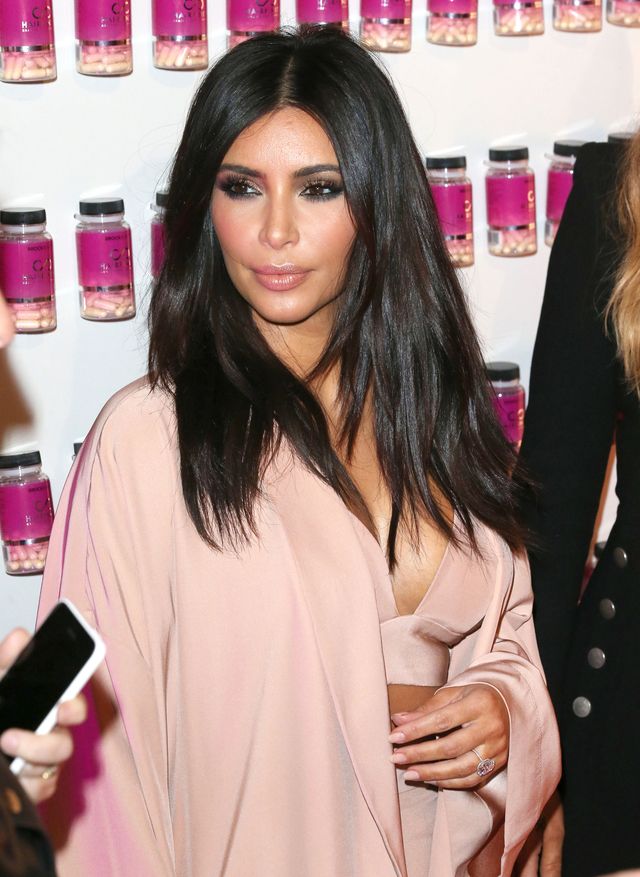 Solarium, olej kokosowy - poznajcie sekrety pielęgnacji Kim 