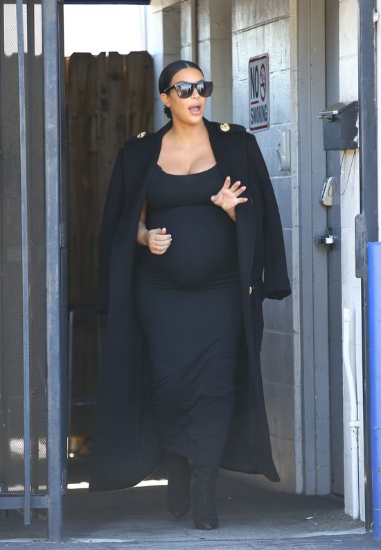 Kim Kardashian do porodu pójdzie jak Anna Mucha? (FOTO)