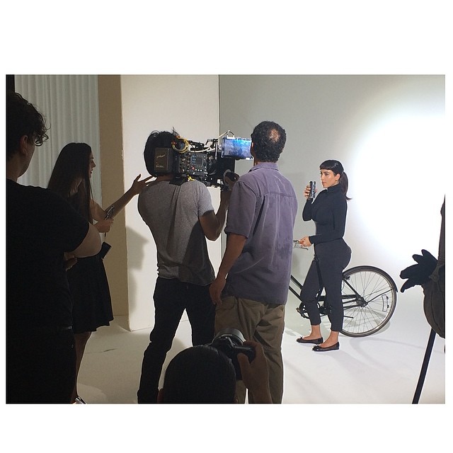 Kim Kardashian przebrana za Audrey Hepburn (FOTO)