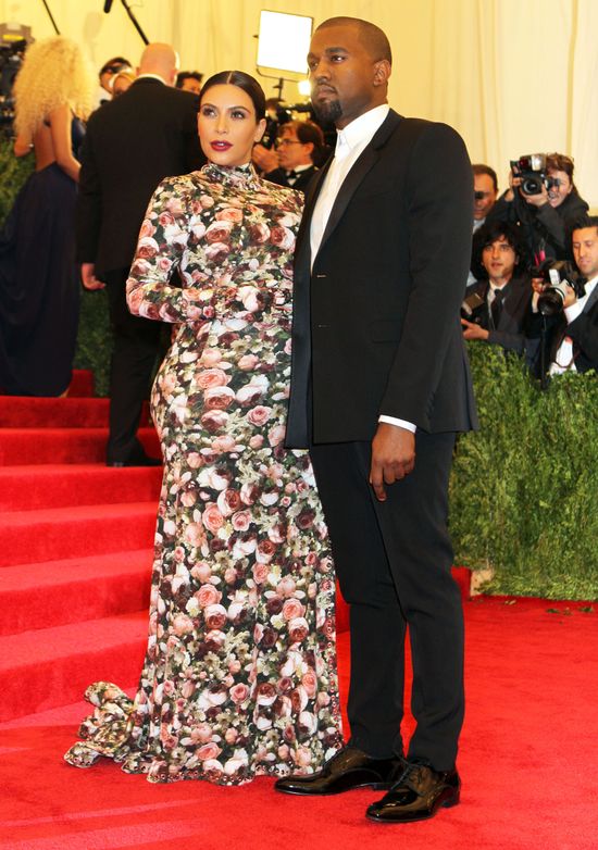 Pan po lewej uważa, że wyglada lepiej Pan po lewej uważa, że wyglada lepiej