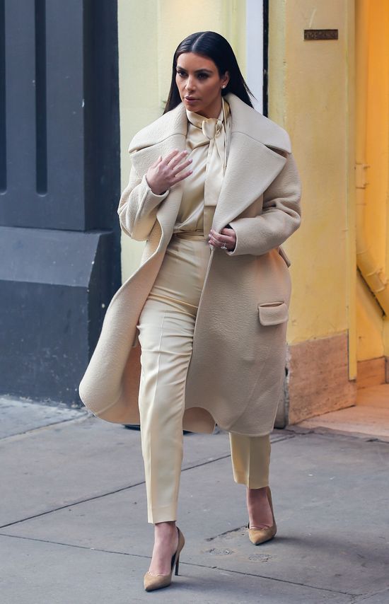 Kim Kardashian zrobi operację plastyczną dłoni?