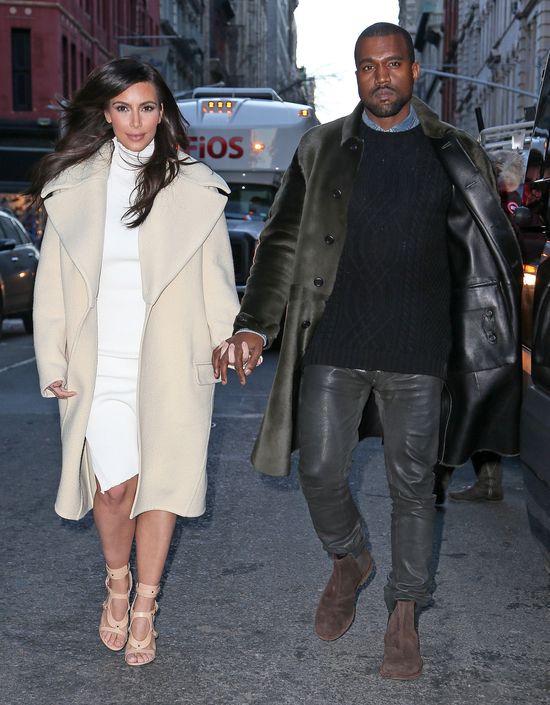 Kanye West będzie płacił Kim Kardashian za związek