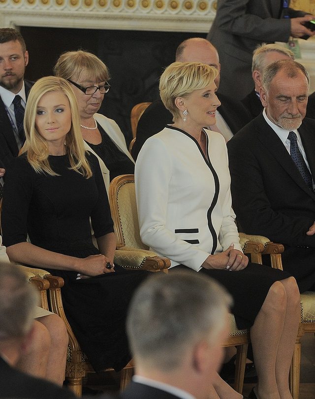 Agata Duda pokazała swoje stare zdjęcie w długich włosach Agata Duda pokazała swoje stare zdjęcie w długich włosach