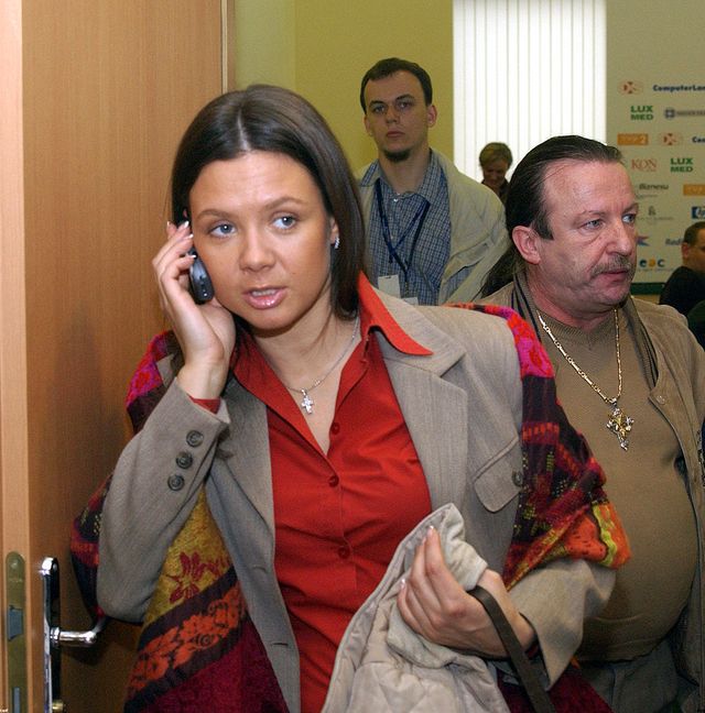 Kinga Rusin: Grzałam ławę w szpilkach (FOTO) Kinga Rusin: Grzałam ławę w szpilkach (FOTO)