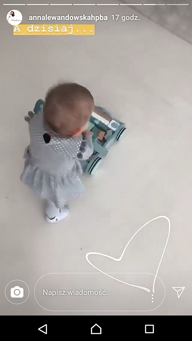 Klara Lewandowska CHODZI! Ania pokazała urocze nagranie z córeczką (Instagram)