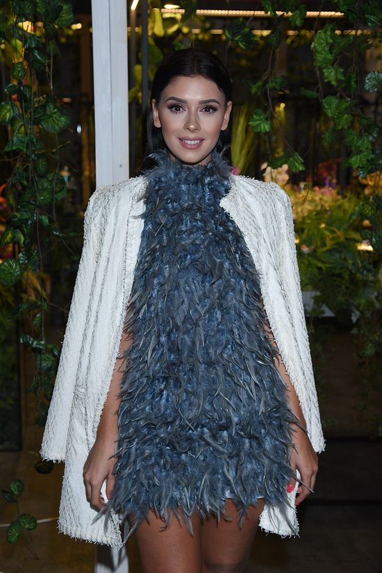 Co tam nogi! W tej kreacji Klaudia Halejcio nie ma szyi!