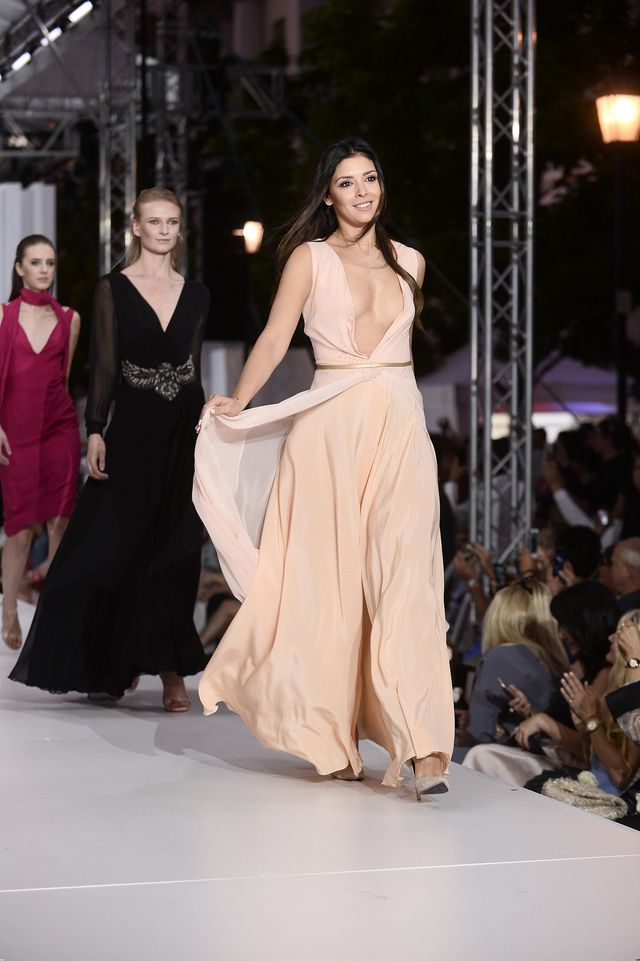 WOW! Patrz Barański, co straciłeś! Klaudia Halejcio GORĄCA na wybiegu (ZDJĘCIA)