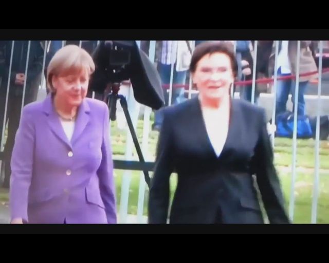 WPADKA Ewy Kopacz na lotnisku w Berlinie[VIDEO]